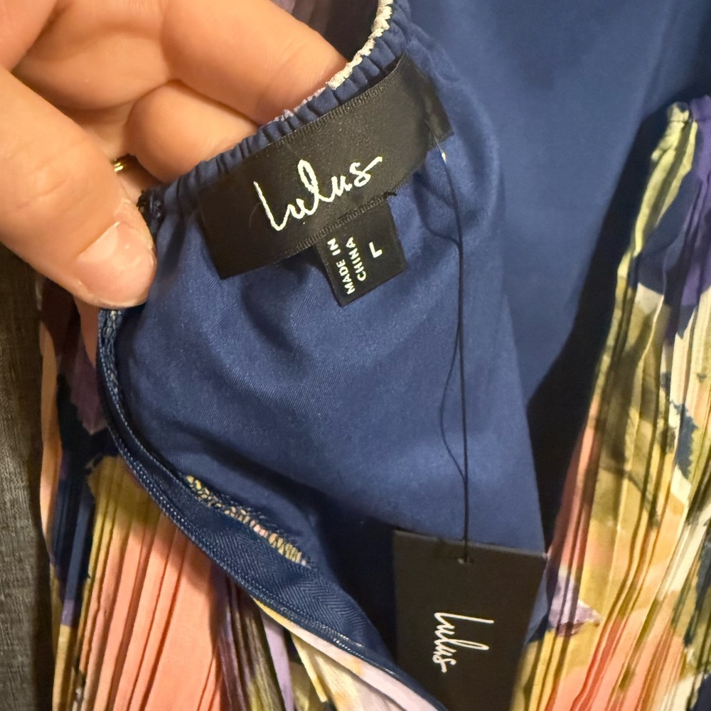 Lulus Holloway Dark Blue Multi Floral Pleated Maxi Dress - Size L - Picture 4 of 5